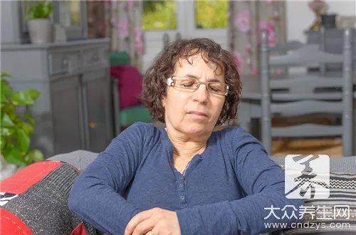 一天排便三次是癌症