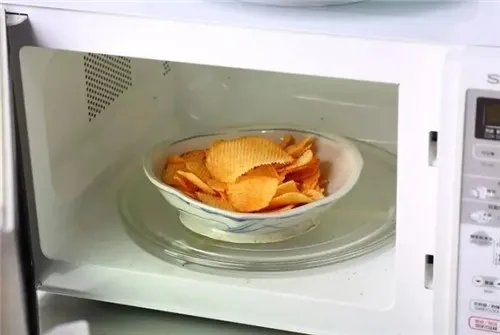 微波炉可以用不锈钢加热吗