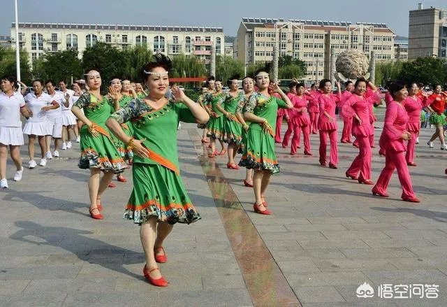 很多跳广场舞的朋友没有舞蹈基础，要想跳好舞最应该掌握哪几点呢？