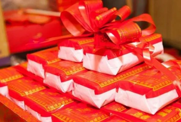 结婚后老公说要把彩礼还给他爸妈怎么办？