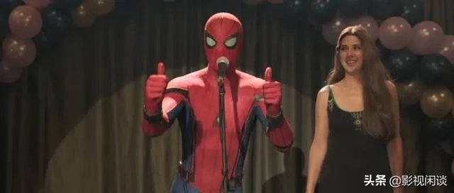 梅姨在《蜘蛛侠》第一部结尾知道了帕克的身份，第二部就这么坦然接受了吗？不担心吗？