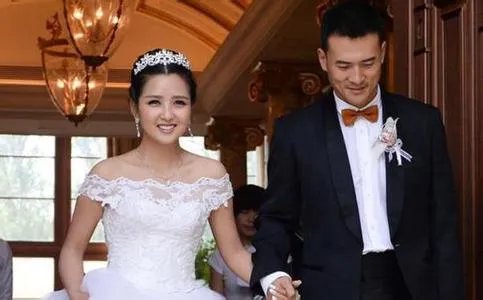 超女何洁为什么离婚了