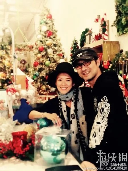 生了，汪峰终于上头条！章子怡美国产女晒三口牵手照