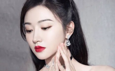 景甜代言翻车了！违法代言被罚上千万，明星代言乱象将被整治，怎么看？