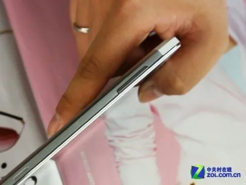 5.5英寸亲民四核机 誉品小刚手机评测