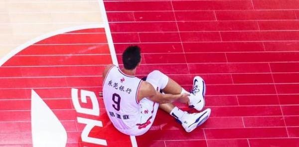 易建联在广东队的时候，一共拿到过多少个总决赛MVP呢？