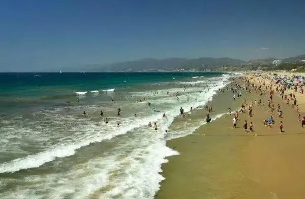 不幸！中国游客在韩国海水浴场溺亡，谁该为此承担责任？