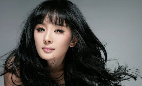 杨幂被曝出又有新的恋情了，男朋友是谁呢？