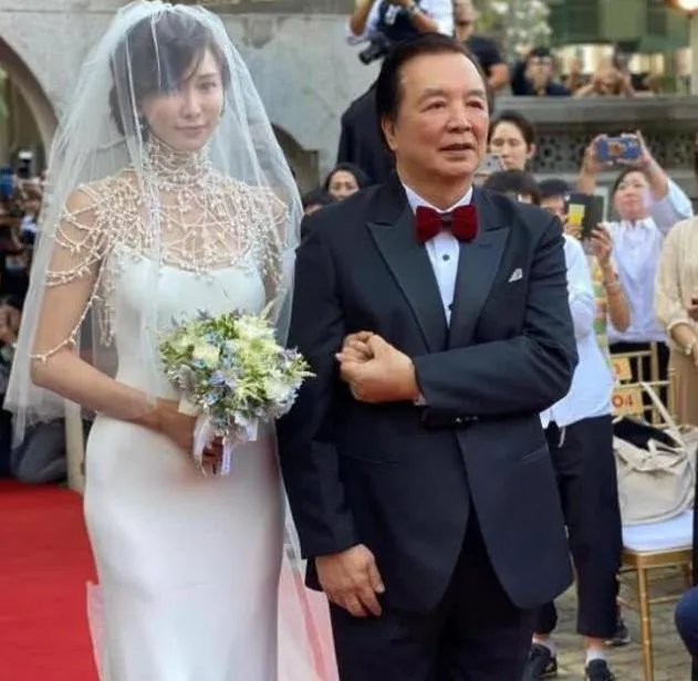 林志玲婚礼现场为什么哭成泪人？