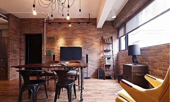 坐在工业风餐厅里吃饭，效果堪比主题餐厅