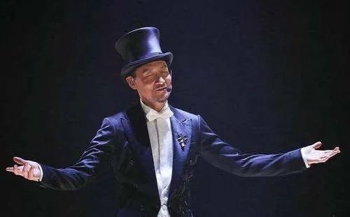 《我真的受伤了》歌词