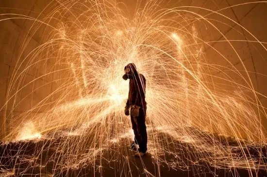 惊人的3D光画摄影 让你的现实如游戏般精彩！