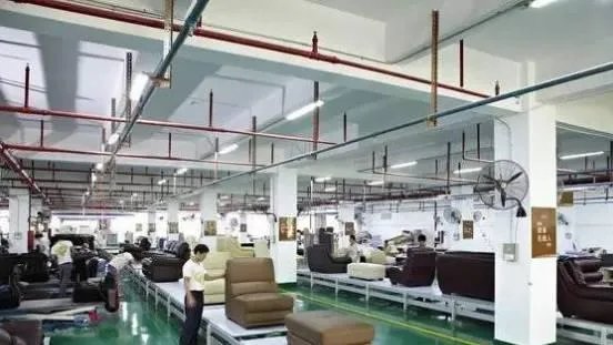 他坚持创业30年，从几间铁皮厂房到年产值数十亿！