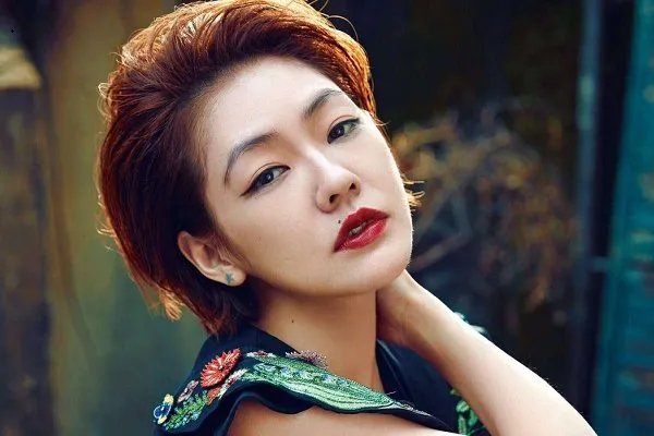 明明大小S长得一样，怎么那么多人都说大S更好看？