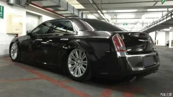 恐高症，新克莱斯勒300C极致低趴改装，谈谈我的感受