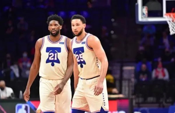 恩比德批西蒙斯不尊重队友，这究竟是怎么回事？