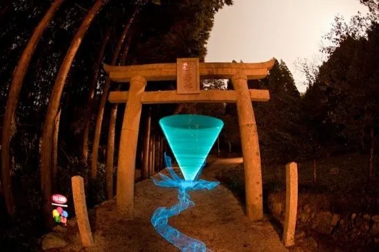 惊人的3D光画摄影 让你的现实如游戏般精彩！