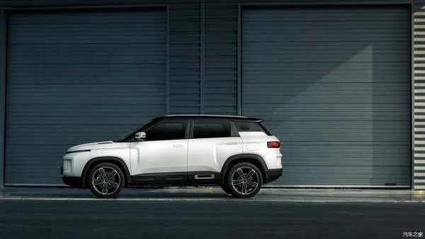 吉利ICON已经上市，共四款车型，不推荐买最贵版本