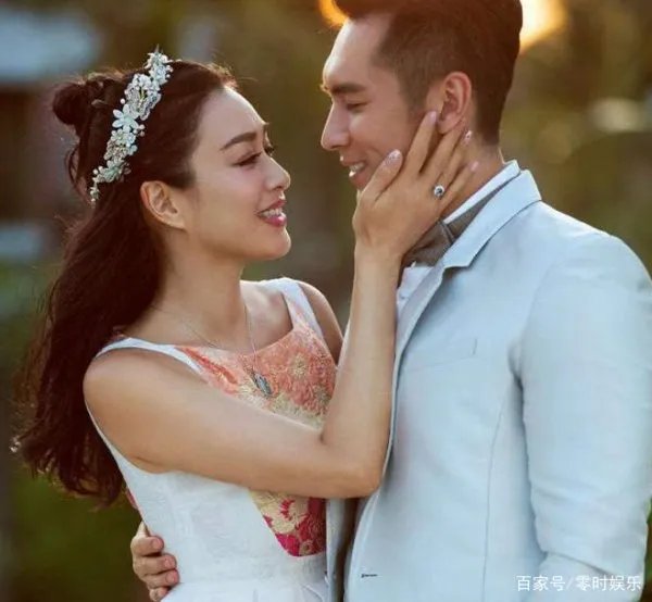 张伦硕和钟丽缇年纪相差很大，是怎么走在一起的？