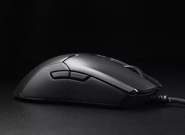 Razer Viper毒蝰游戏鼠标拆解评测