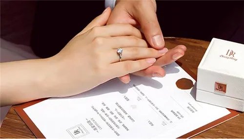 天津dr钻戒实体店在哪里 买钻戒注意哪些细节