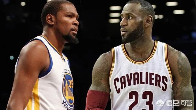 总决赛G1，怎么看裁判最后一次进攻犯规的吹罚，让骑士从天堂到地狱？