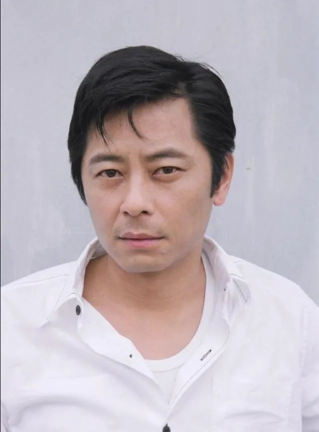 为什么98年的王杰和2000年的王杰变化那么大？