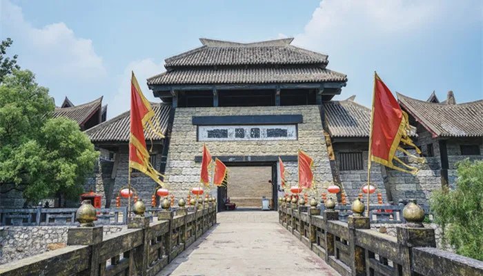 身在曹营心在汉的主人公是谁