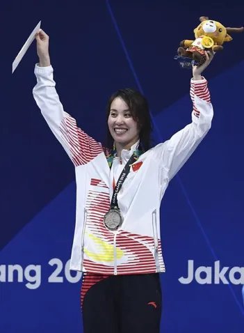 傅园慧的爆冷出局是因为综艺节目做多了自己懈怠了吗？