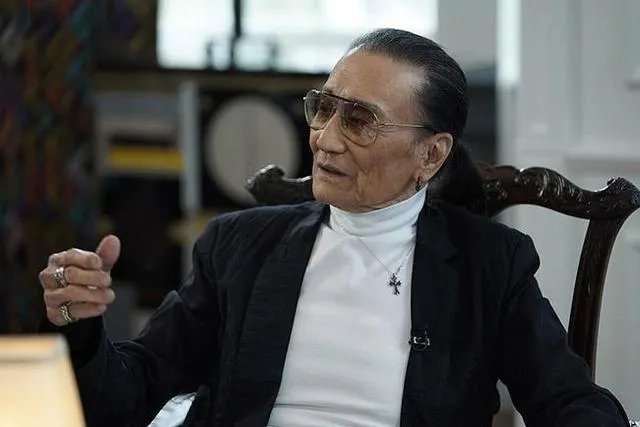 谢贤早年照片流出，网友直呼十个谢霆锋都没他帅，他到底有多帅？