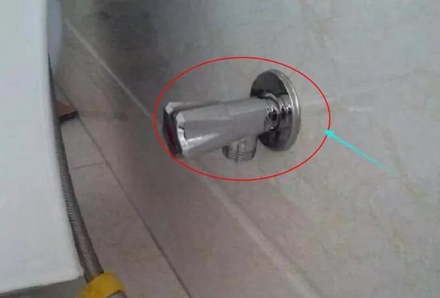 卫生间角阀断了怎么办