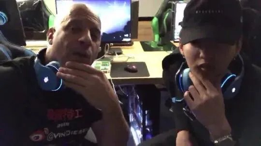 丁俊晖网吧玩游戏上热搜，娱乐圈有哪些喜欢“泡网吧”的艺人？