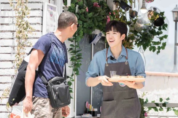 仝卓学历被撤销，继父被撤职，仝卓是如何将一手好牌打的稀巴烂的？