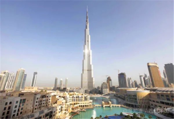迪拜世界最高楼披上中国红意味着什么?