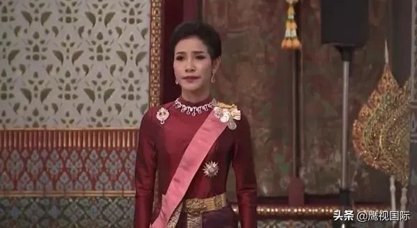 泰国贵妃诗妮娜为何不到三个月就被废?