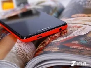 打造时尚女青年 联想S820e电信版特价