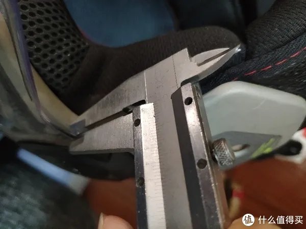 哪家头盔值得买？永恒、LS2、BEON三家对比测试