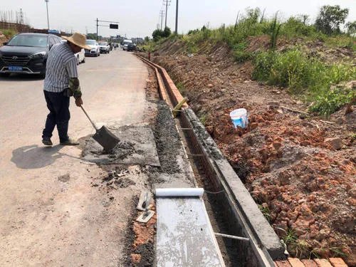 排水沟标准施工尺寸是什么