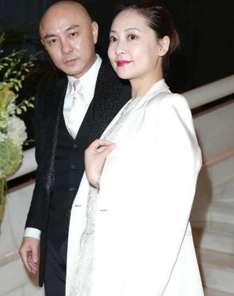 黄圣依的老公杨子做什么的 为什么这么有钱