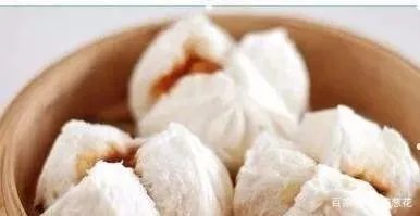 在菜系上来讲，粤菜和湘菜的主要区别在哪？