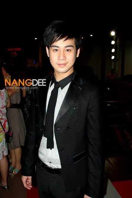 求《丘比特的圈套》中演帕瓦的演员的详细资料