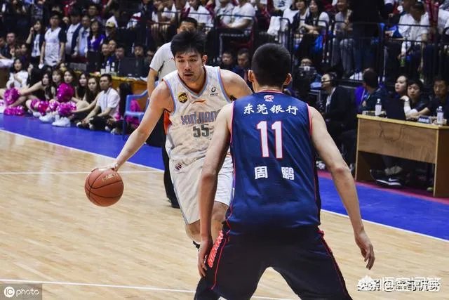 周琦加盟新疆男篮后，明年可能还广东一个4：0吗，你认为呢？