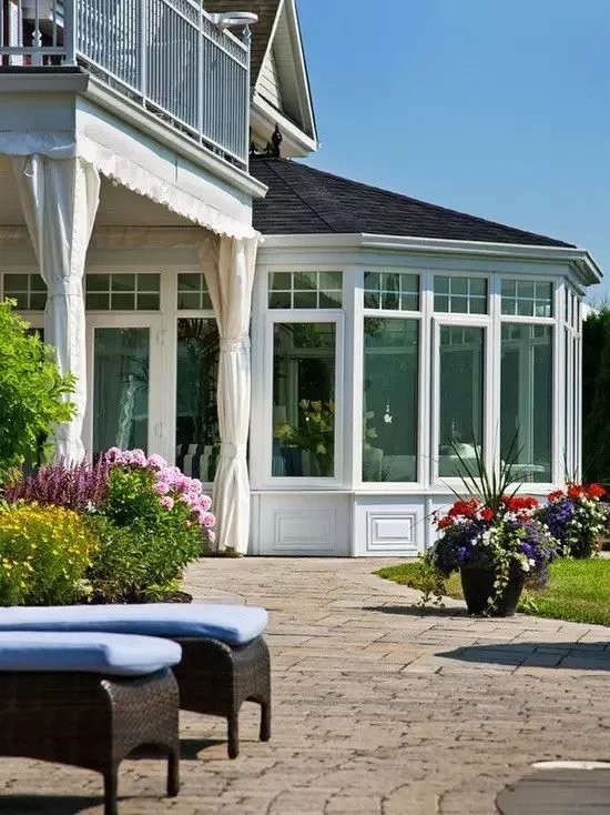 冬日里的花园阳光房，尽享暖暖的春色