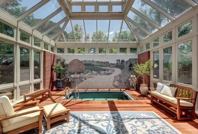 冬日里的花园阳光房，尽享暖暖的春色