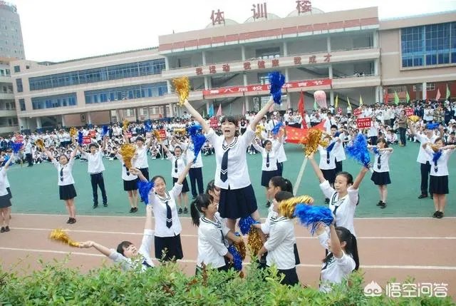 为什么有人说好学校是稀缺资源？中国教师的学历到底有多高？