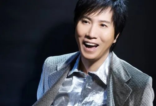 爸爸的草鞋歌词描写的是什么意思