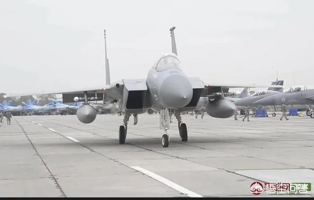 一名美国飞行员在乌克兰试乘苏-27时坠毁遇难,你怎么看?