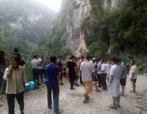 张家界一家5口驾车出行坠崖身亡具体情况如何？