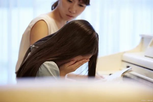 我总是最后才疯狂补救，想知道如何可以摆脱拖延呢？