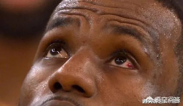 总决赛G1，怎么看裁判最后一次进攻犯规的吹罚，让骑士从天堂到地狱？